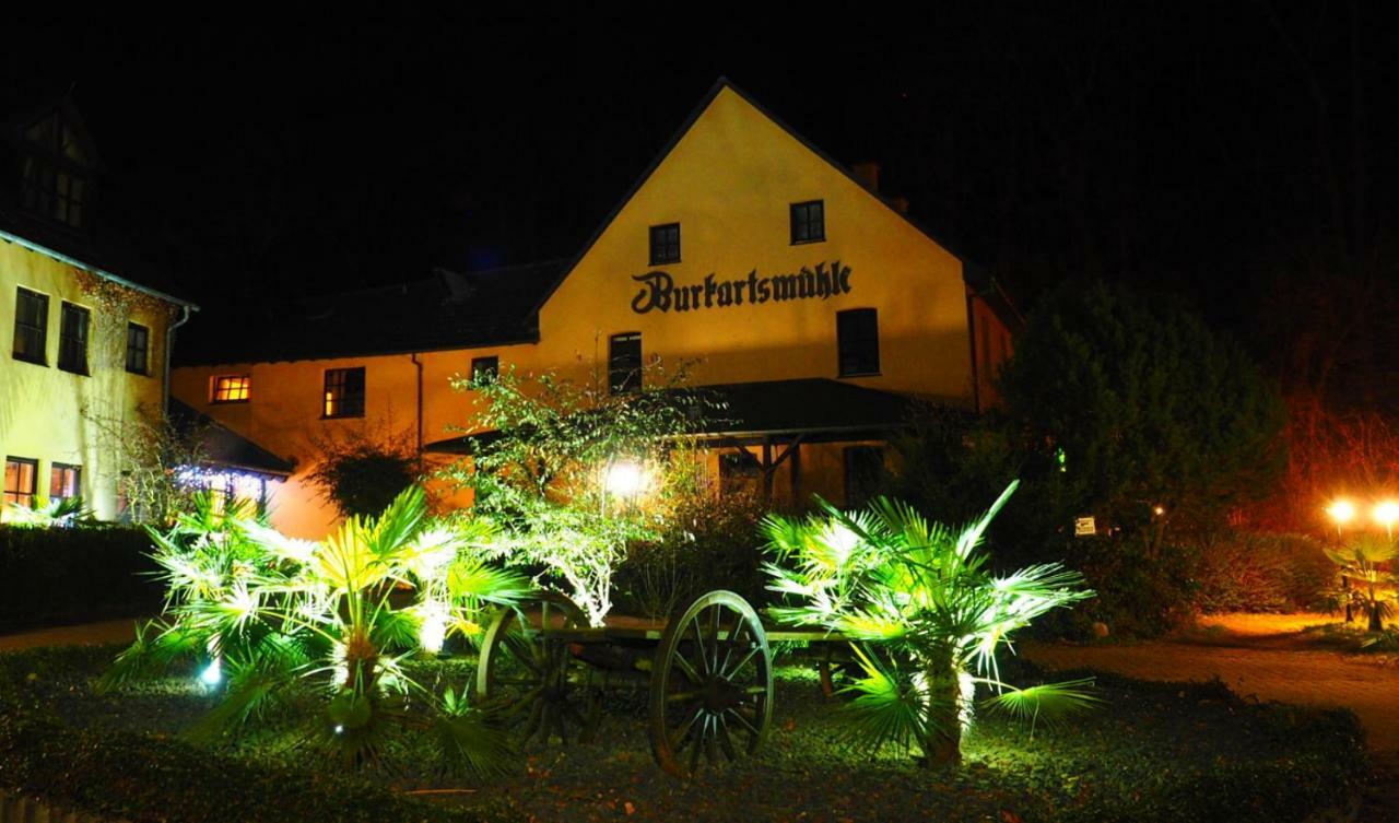 Landhotel Burkartsmuehle Hofheim am Taunus Exterior photo